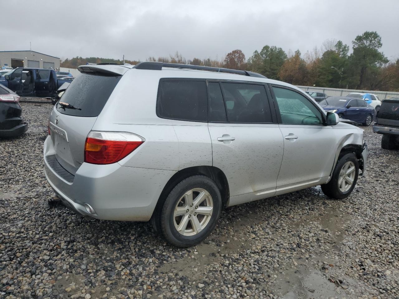 2010 TOYOTA HIGHLANDER