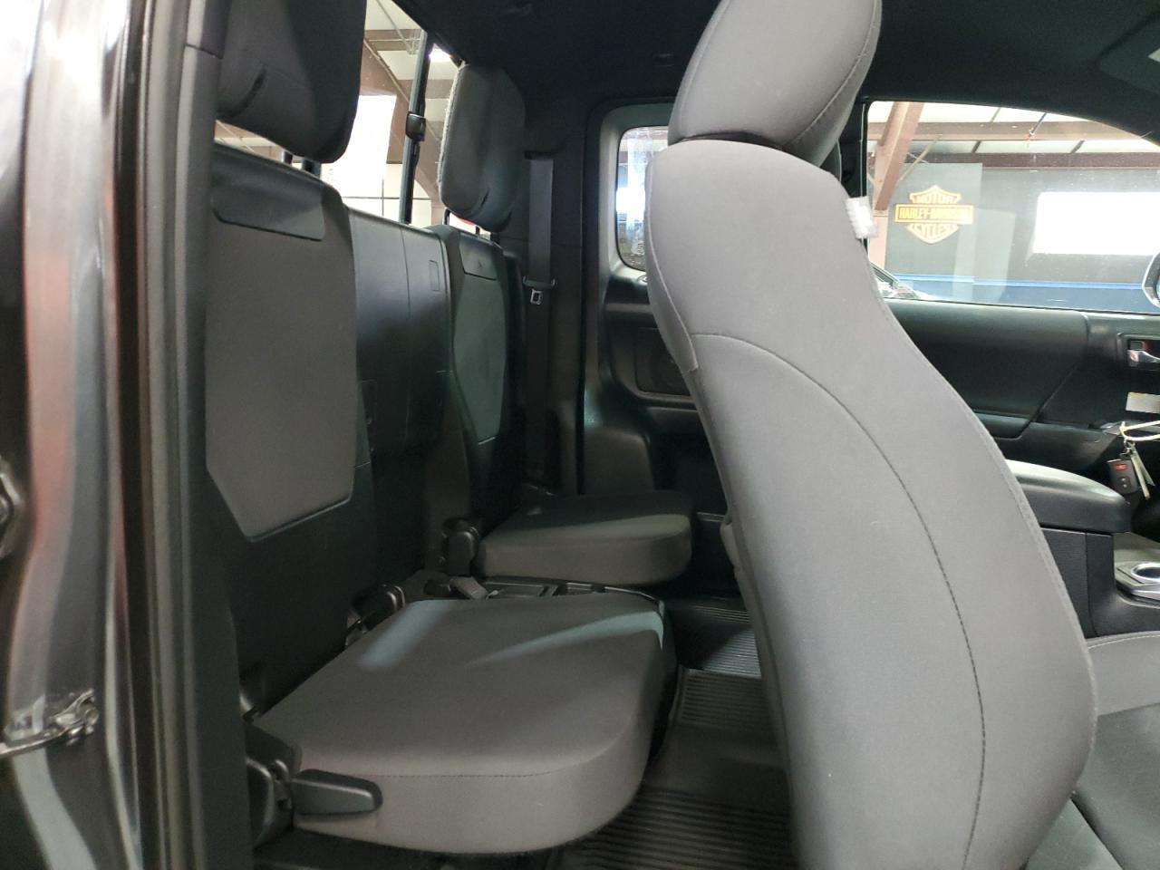 2016 TOYOTA TACOMA