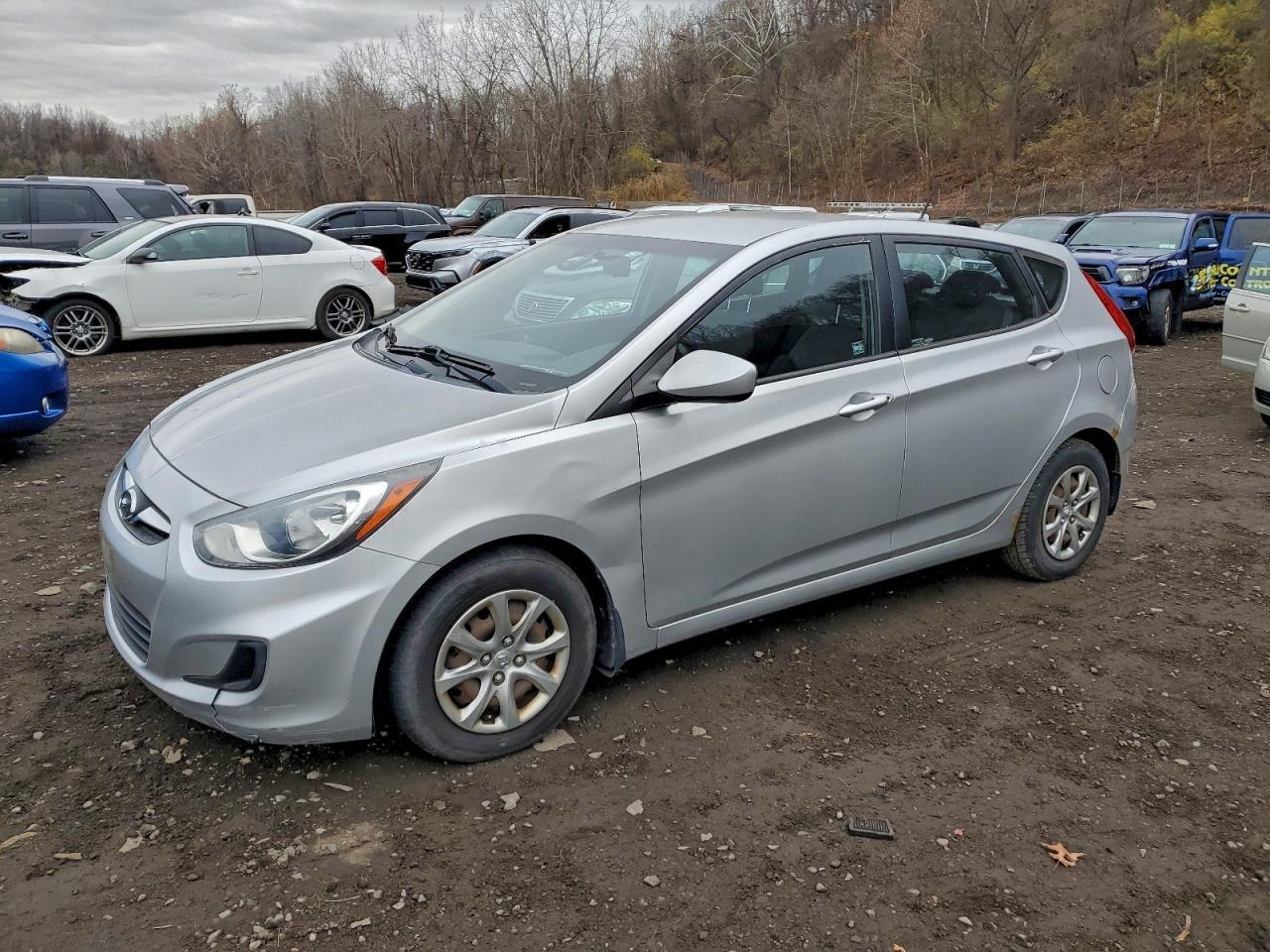 2013 HYUNDAI ACCENT