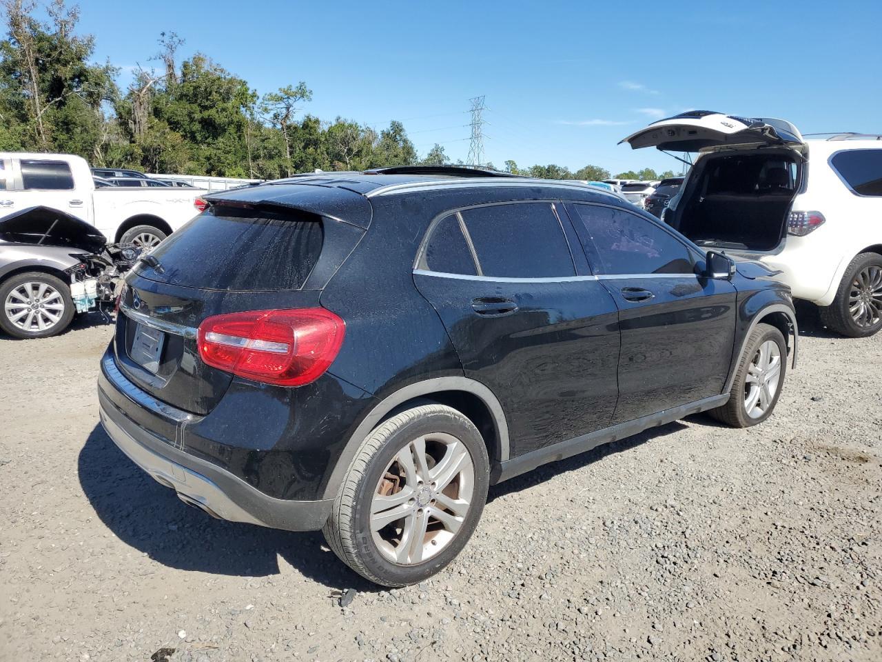 2016 MERCEDES-BENZ GLA-Class