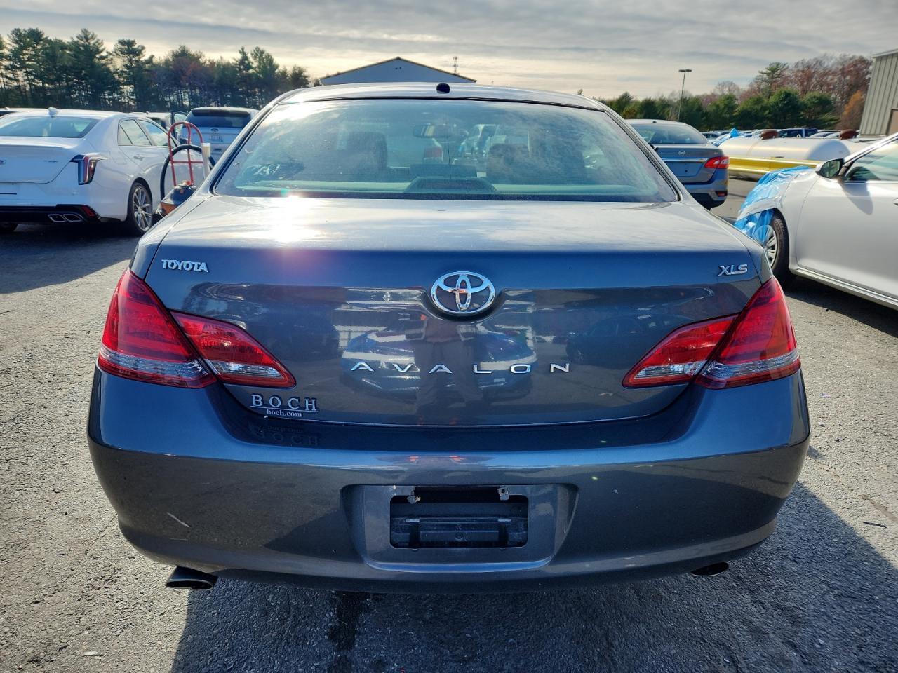 2009 TOYOTA Avalon
