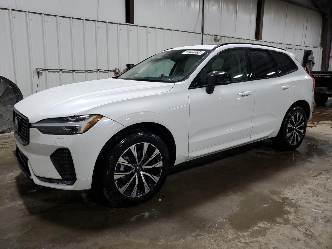 2024 VOLVO XC60