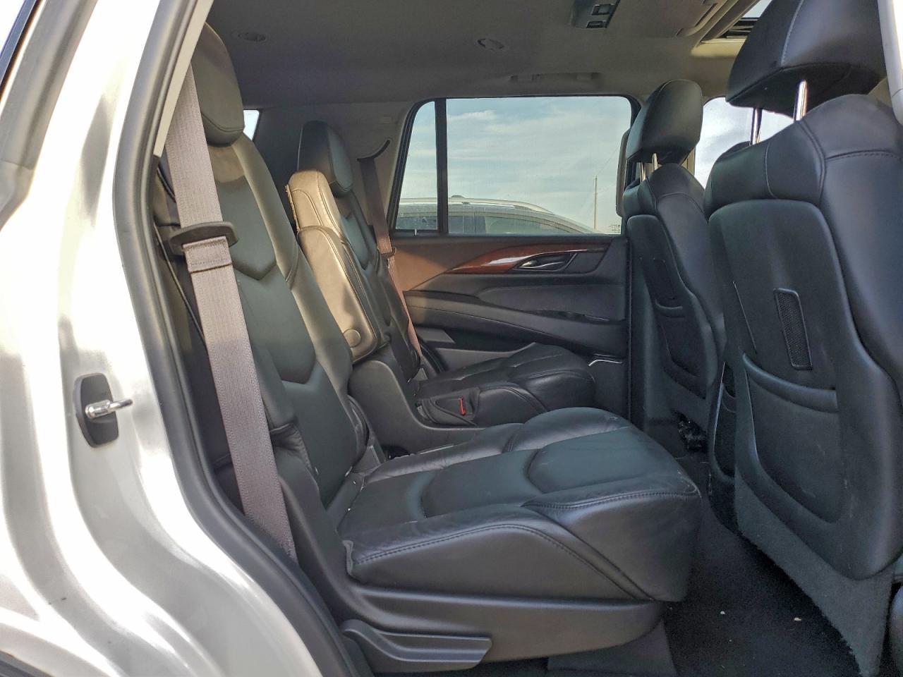 2017 CADILLAC ESCALADE
