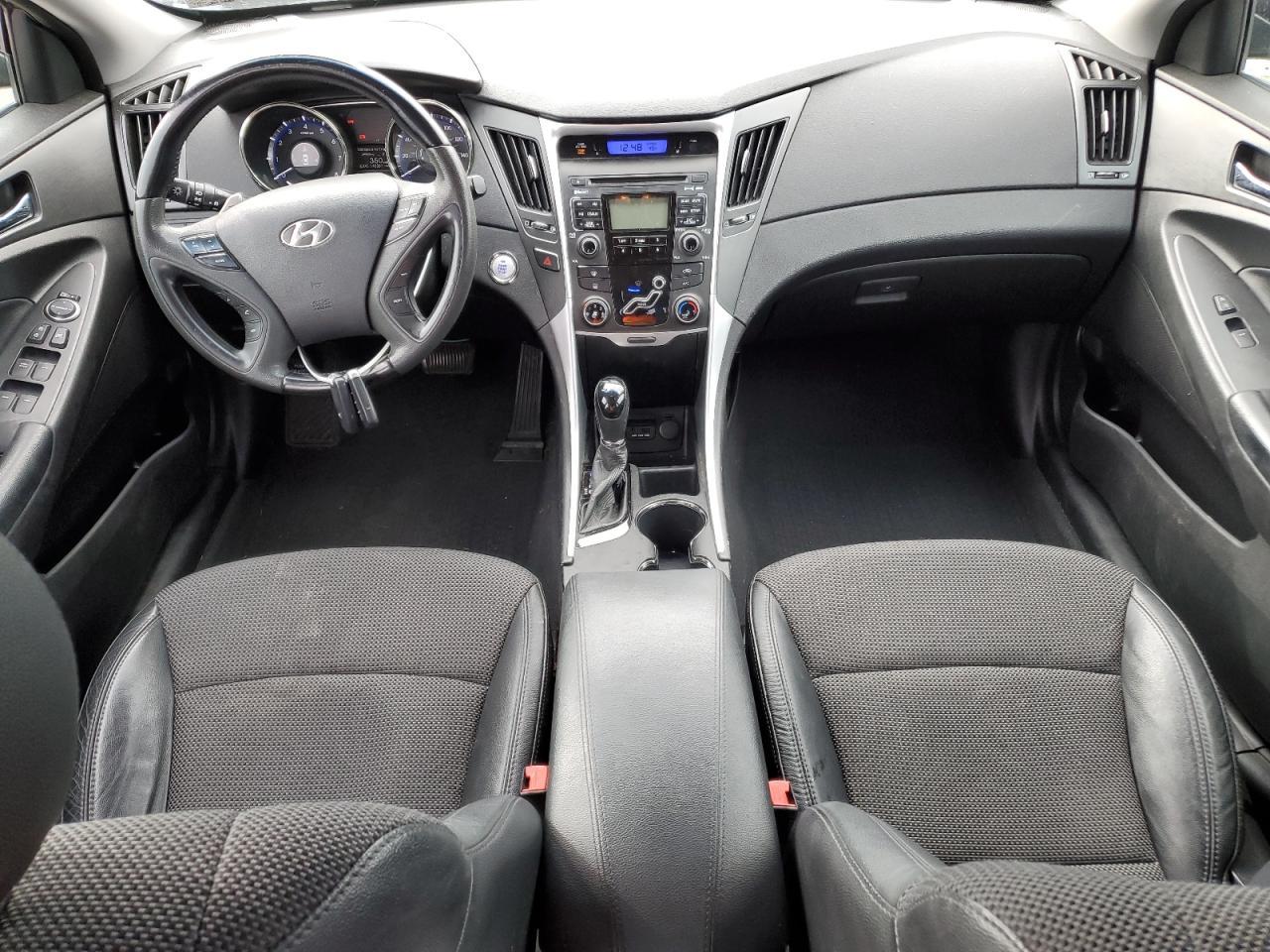 2011 HYUNDAI SONATA