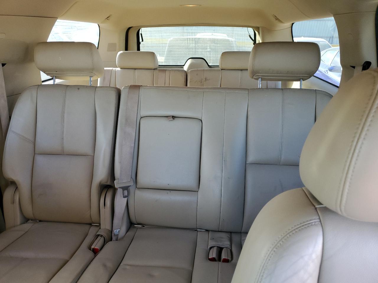 2010 CHEVROLET Suburban