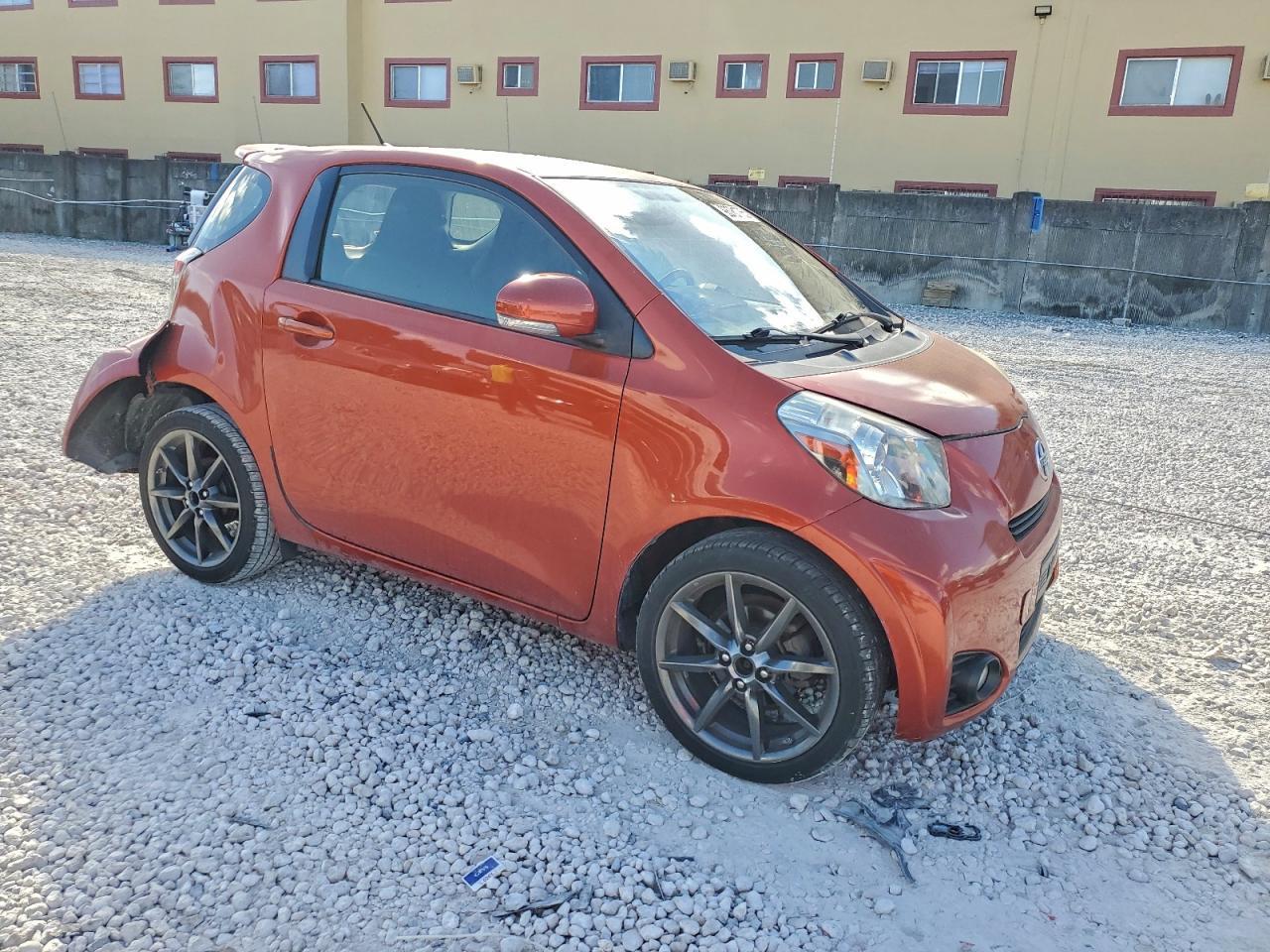 2013 TOYOTA SCION