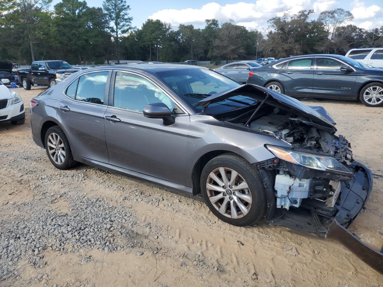 2018 TOYOTA CAMRY