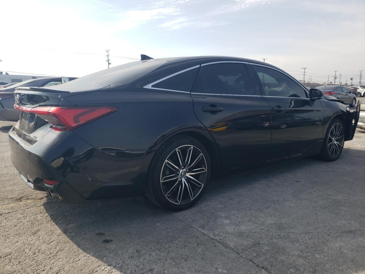 2019 TOYOTA Avalon