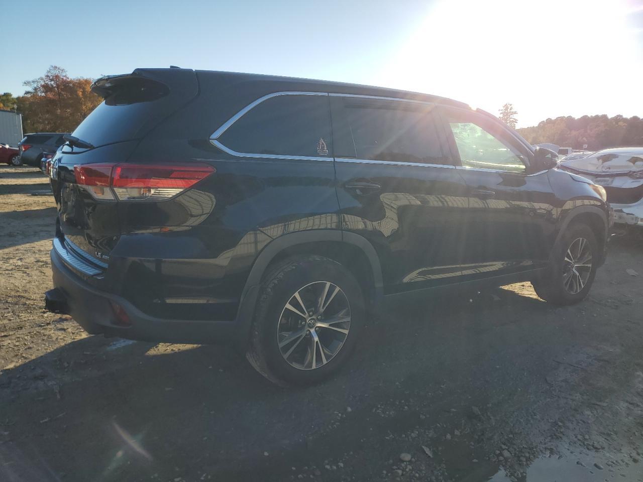2019 TOYOTA HIGHLANDER