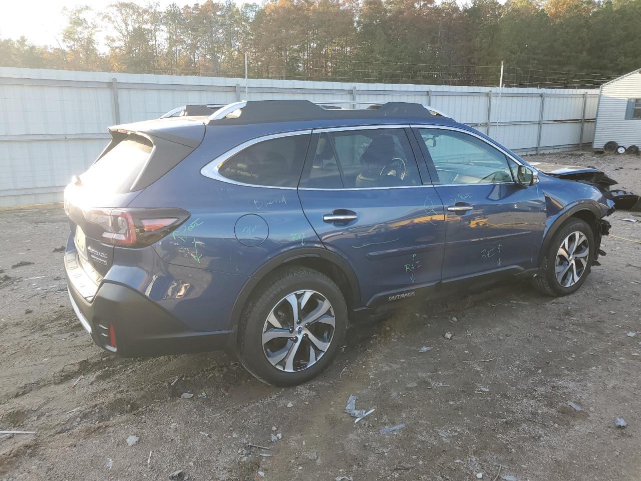 2022 SUBARU Outback