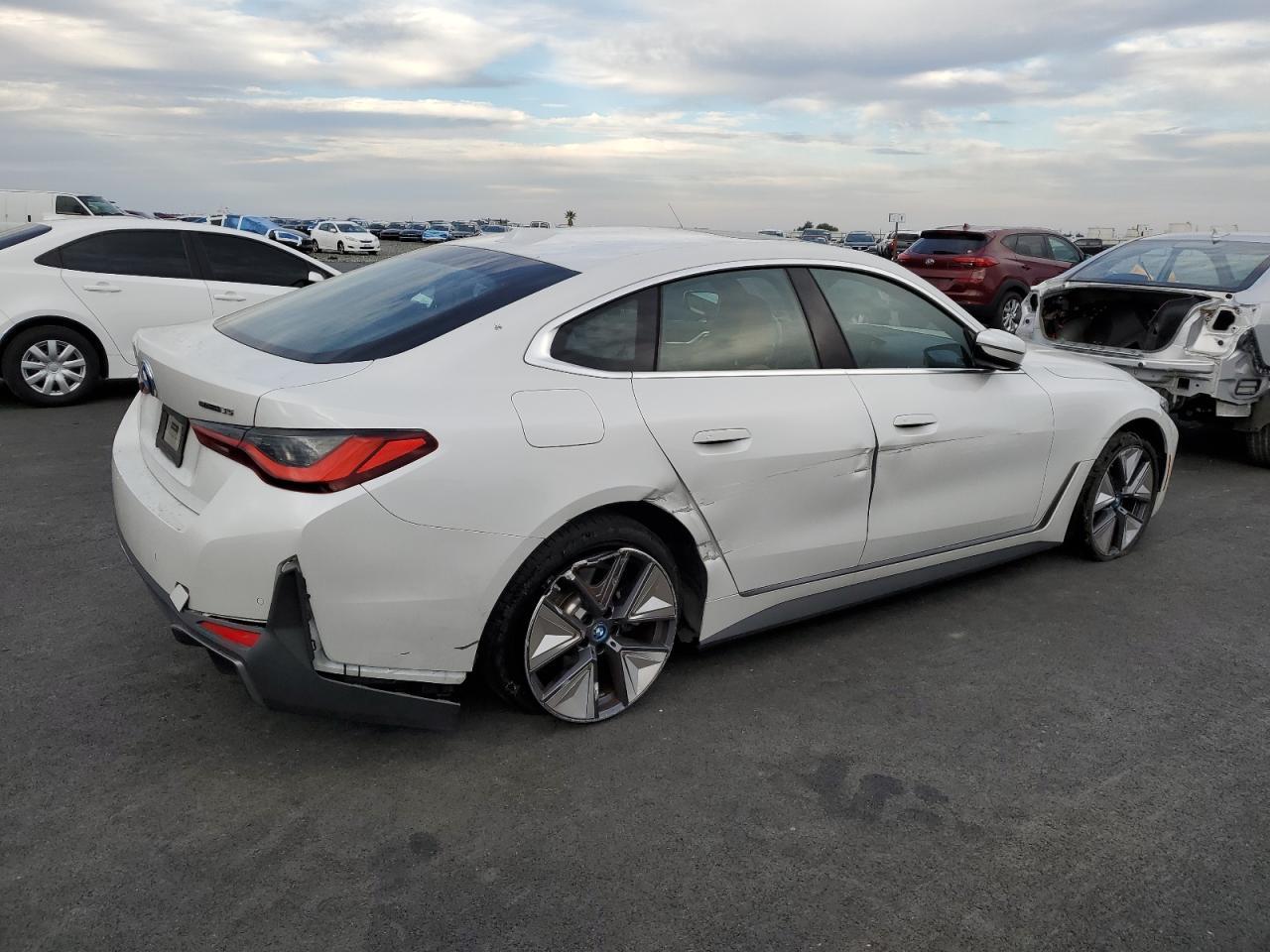 2024 BMW i4