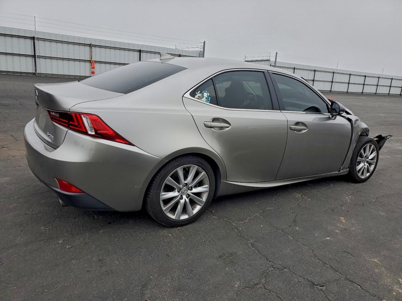 2016 LEXUS IS 200t