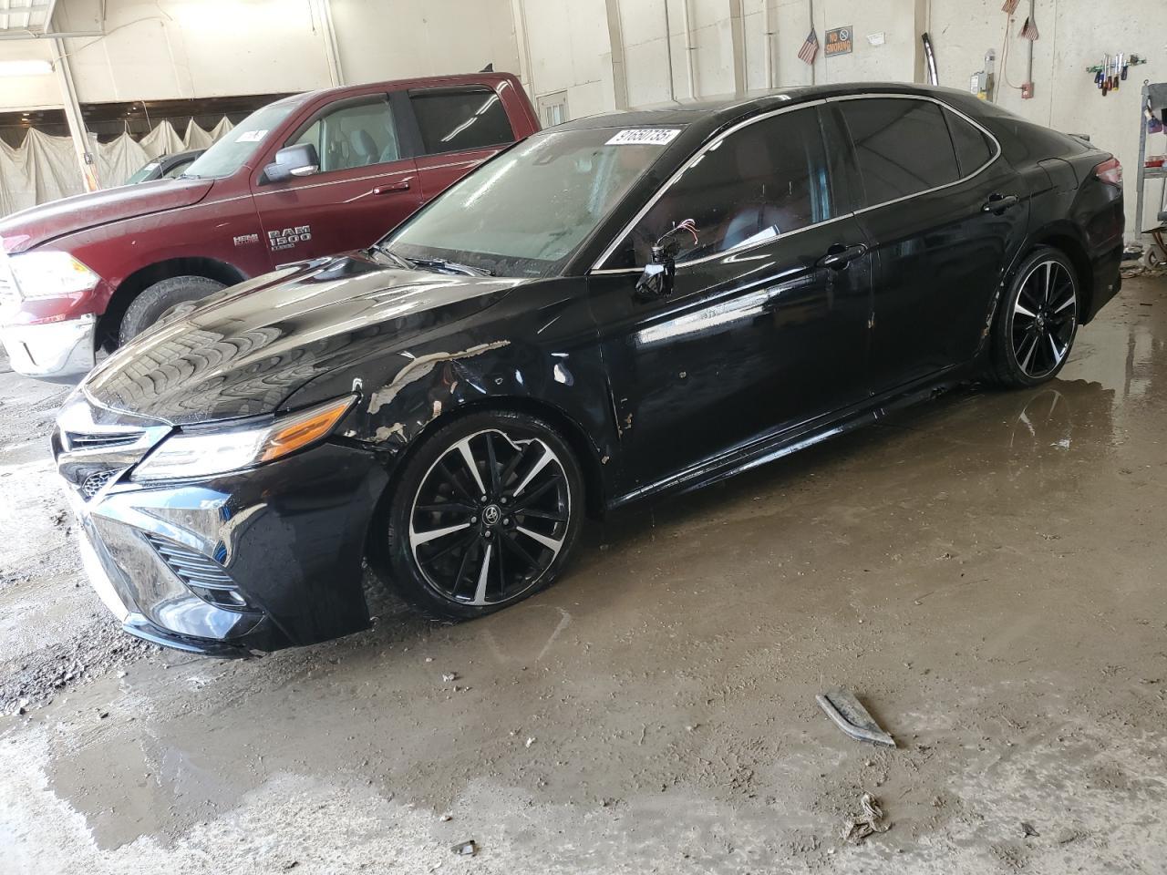 2018 TOYOTA CAMRY