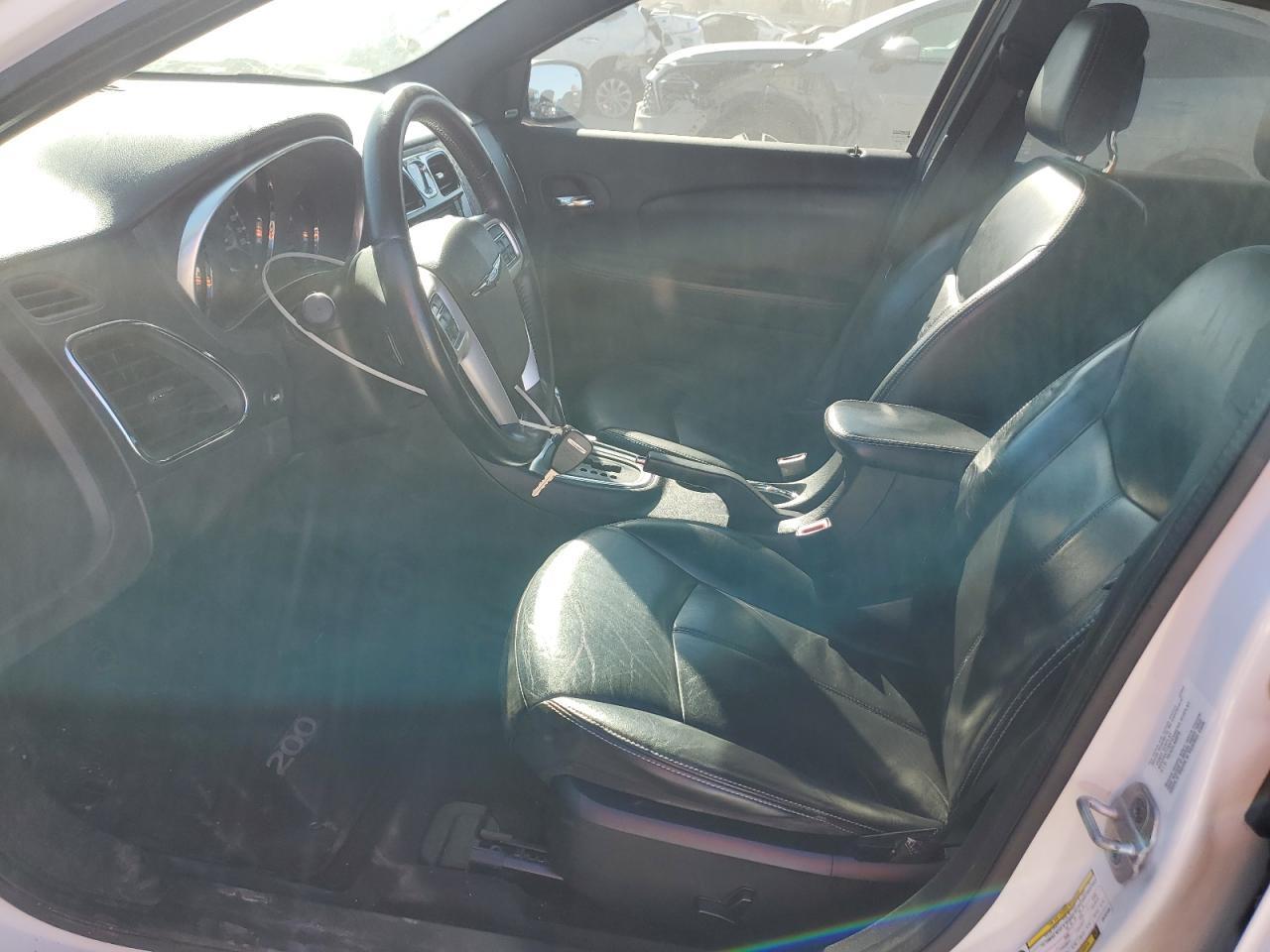 2012 CHRYSLER 200