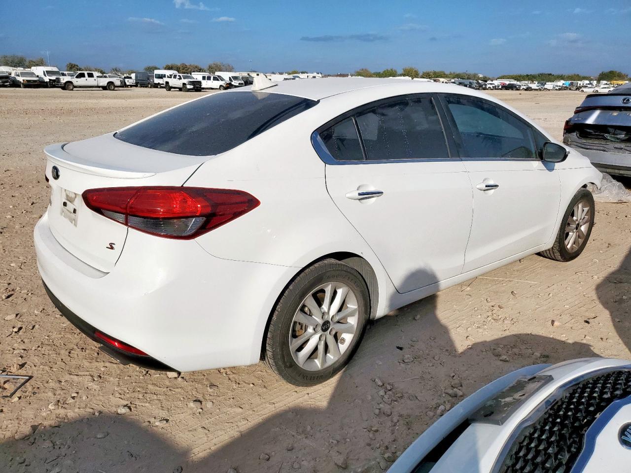 2017 KIA FORTE