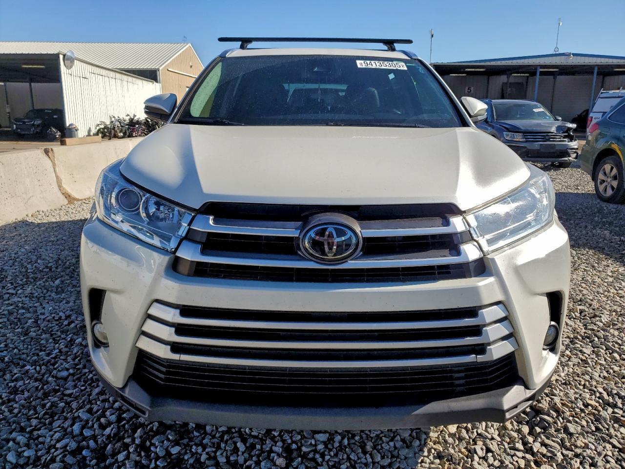 2017 TOYOTA HIGHLANDER