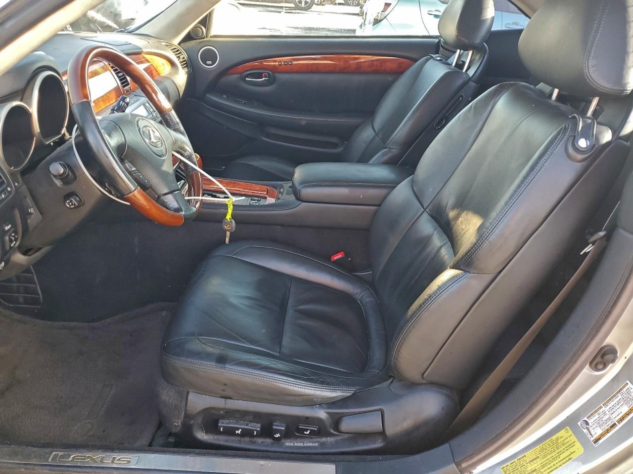 2005 LEXUS SC 430