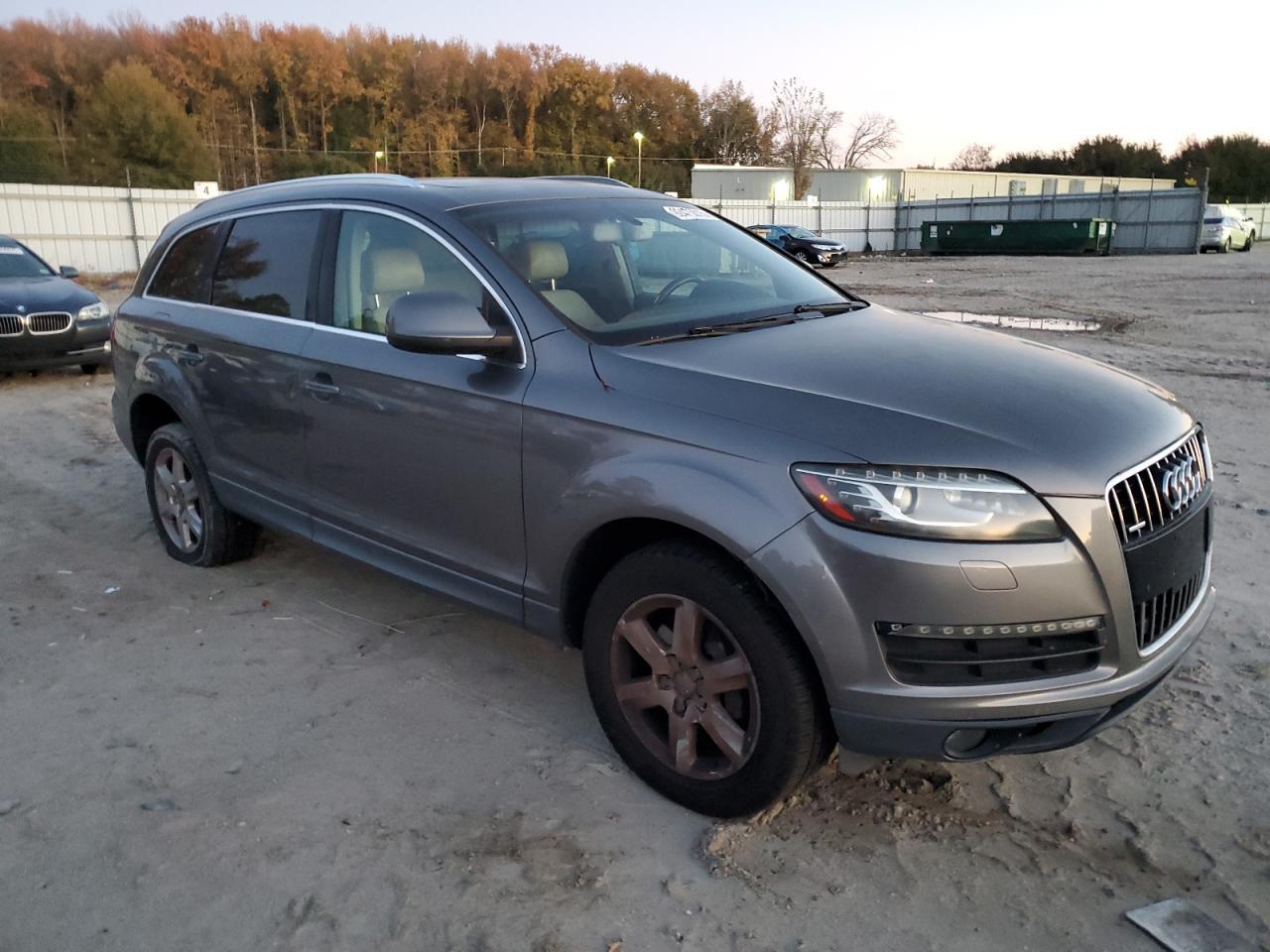 2010 AUDI Q7