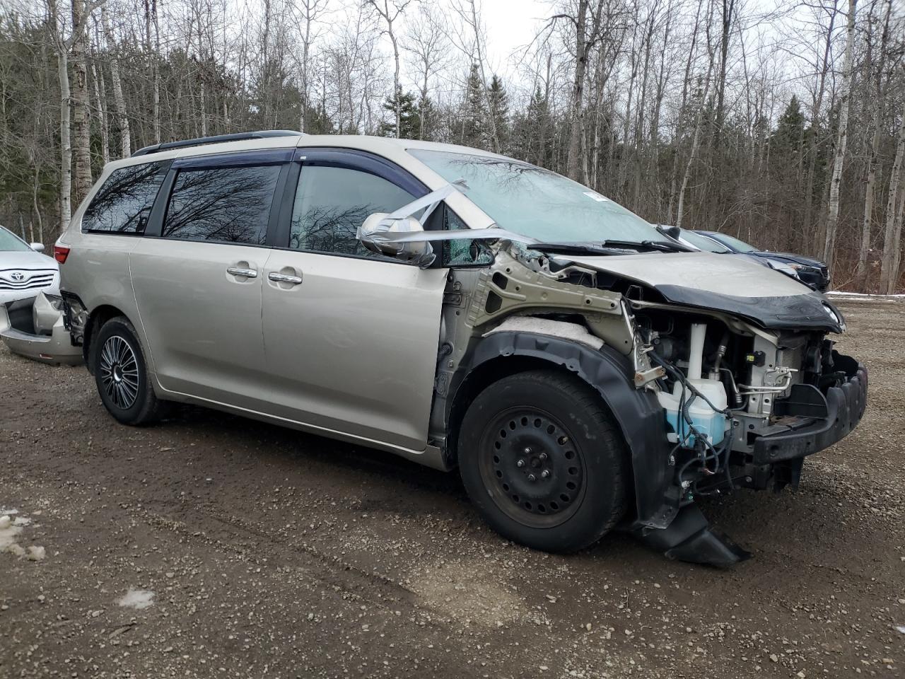 2015 TOYOTA SIENNA