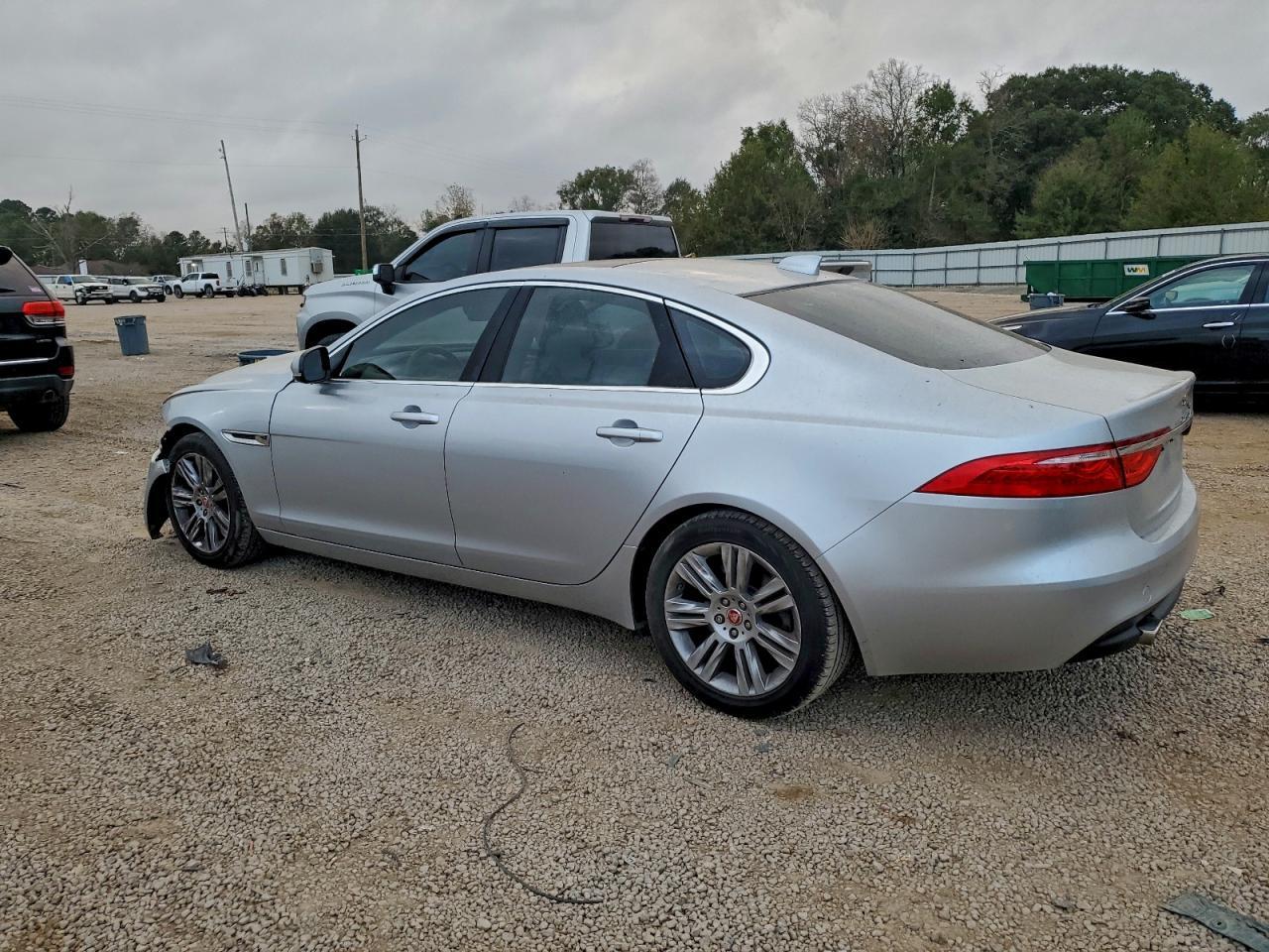 2017 JAGUAR XF