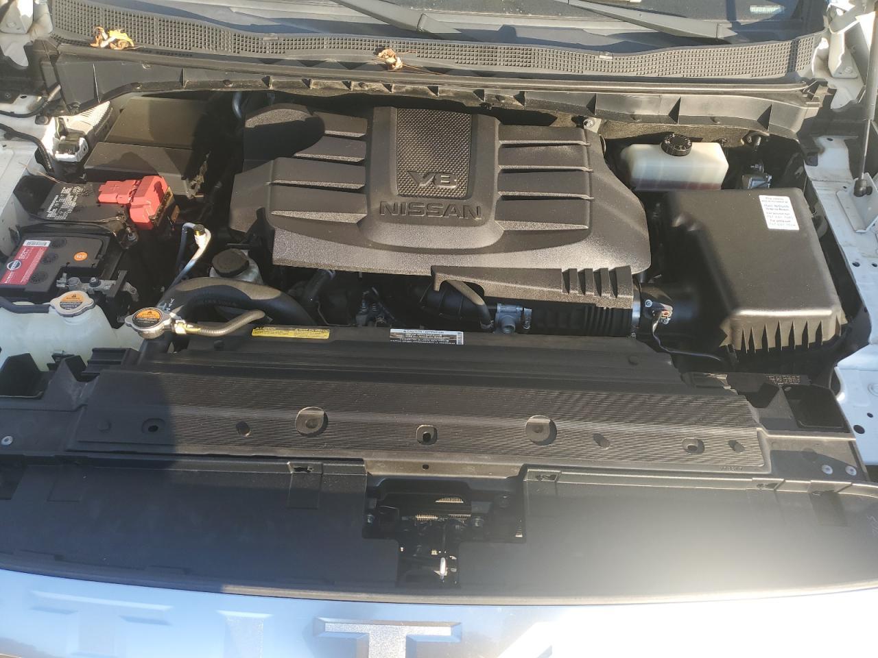 2017 NISSAN Titan