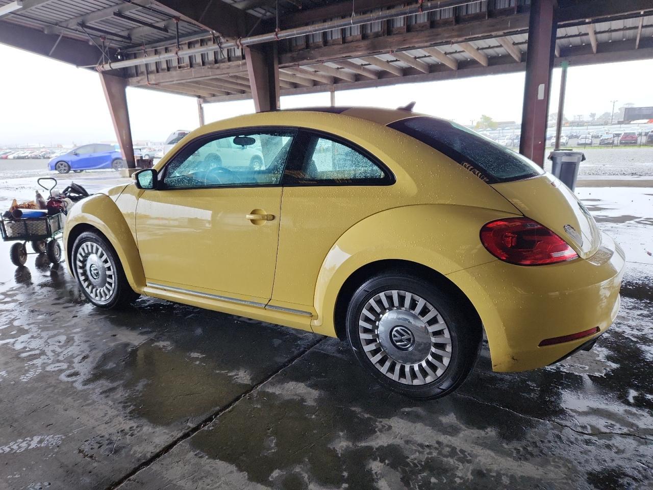 2013 VOLKSWAGEN Beetle