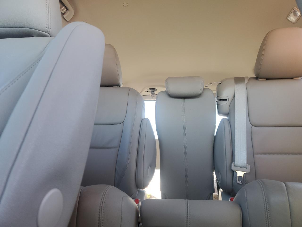 2016 TOYOTA SIENNA