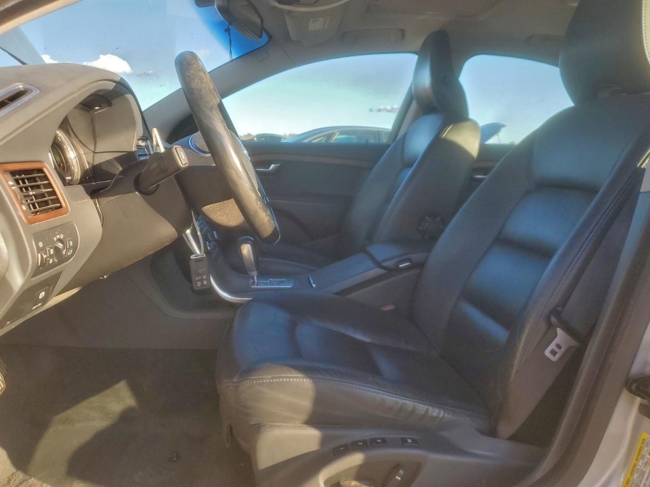 2010 VOLVO S80
