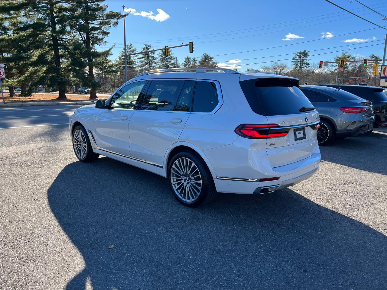 2023 BMW X7