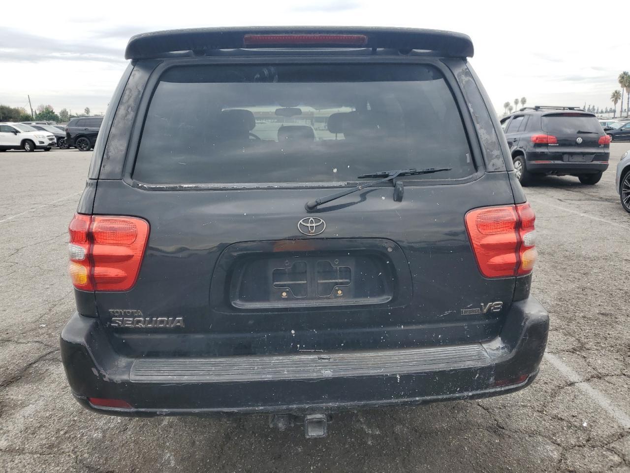 2003 TOYOTA Sequoia