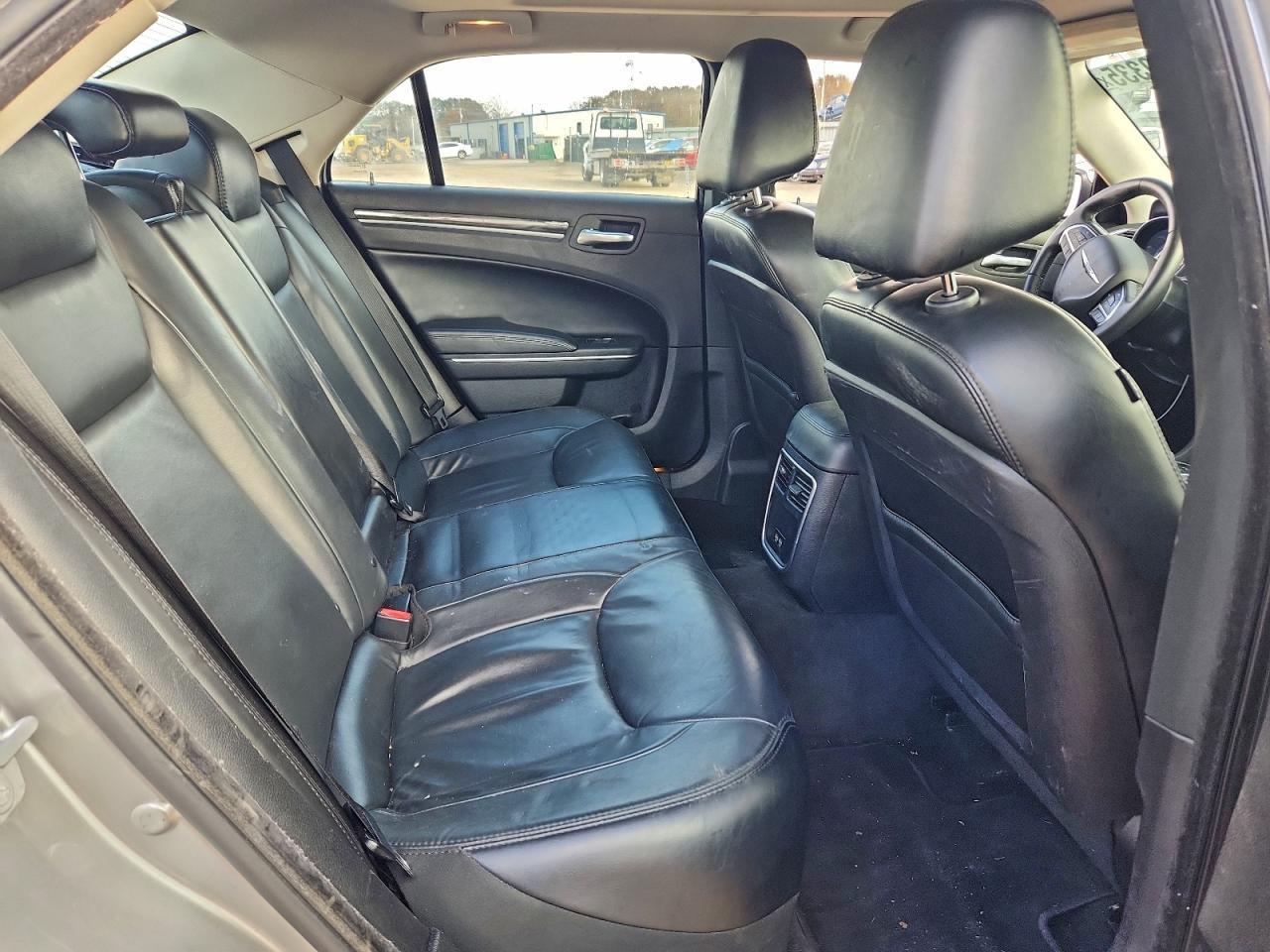 2016 CHRYSLER 300