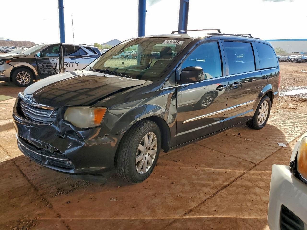 2012 CHRYSLER Town & Country