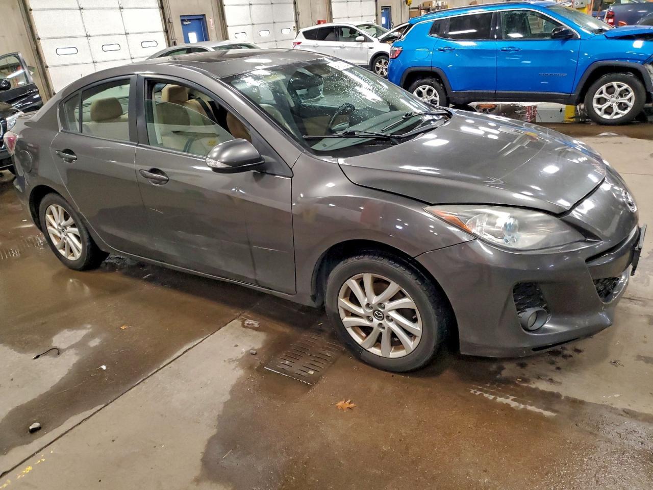 2013 MAZDA 3