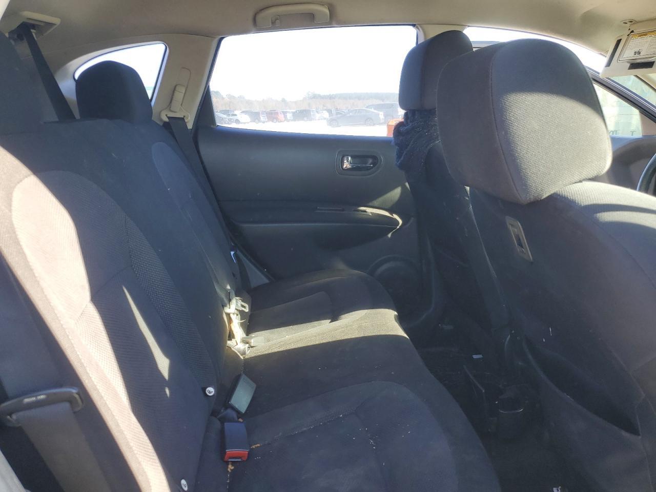 2014 NISSAN ROGUE