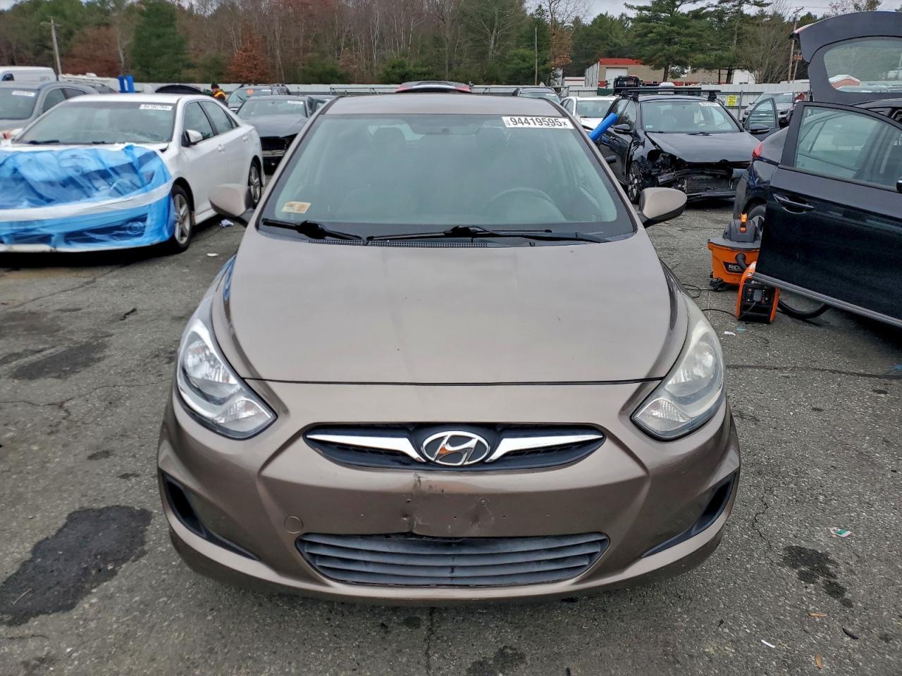 2012 HYUNDAI ACCENT