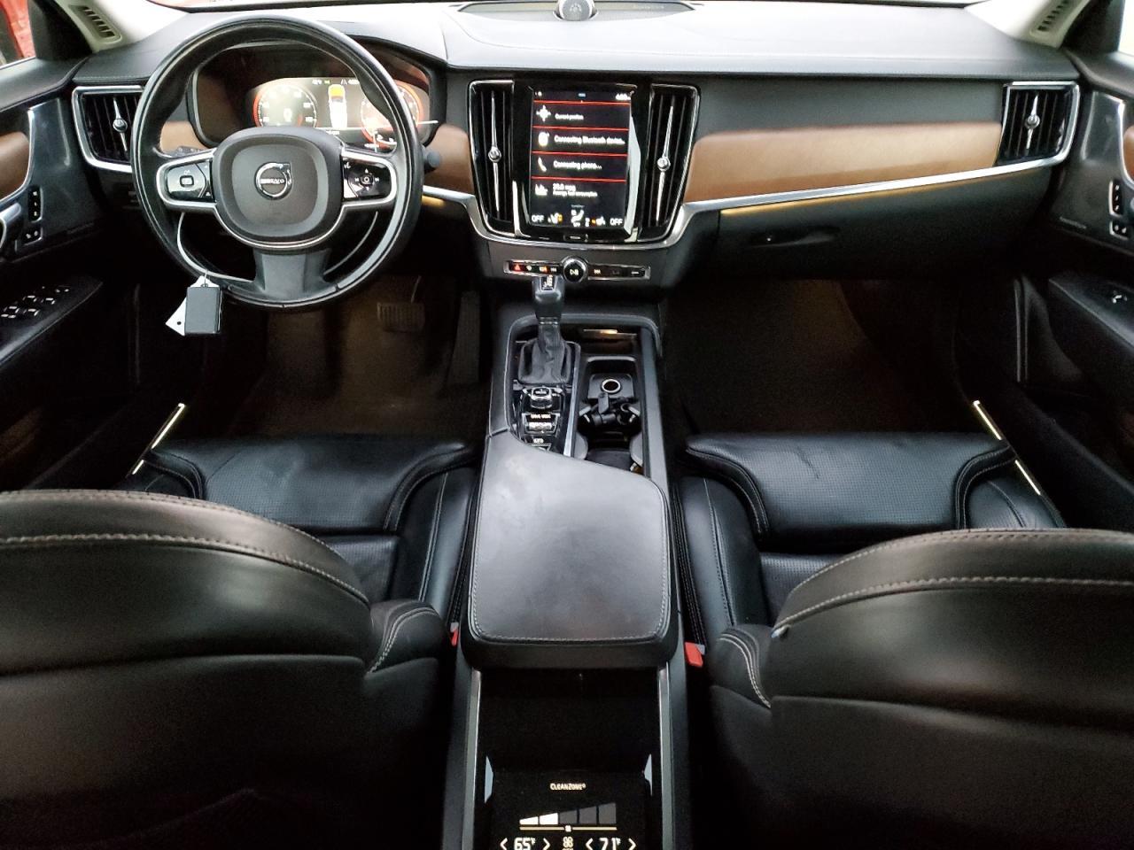 2018 VOLVO S90