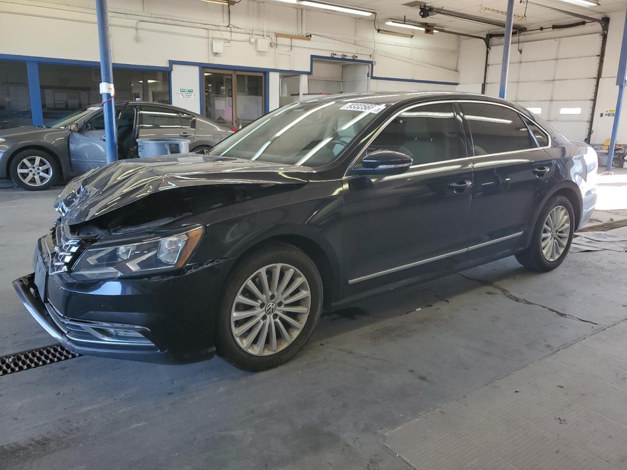 2016 VOLKSWAGEN Passat