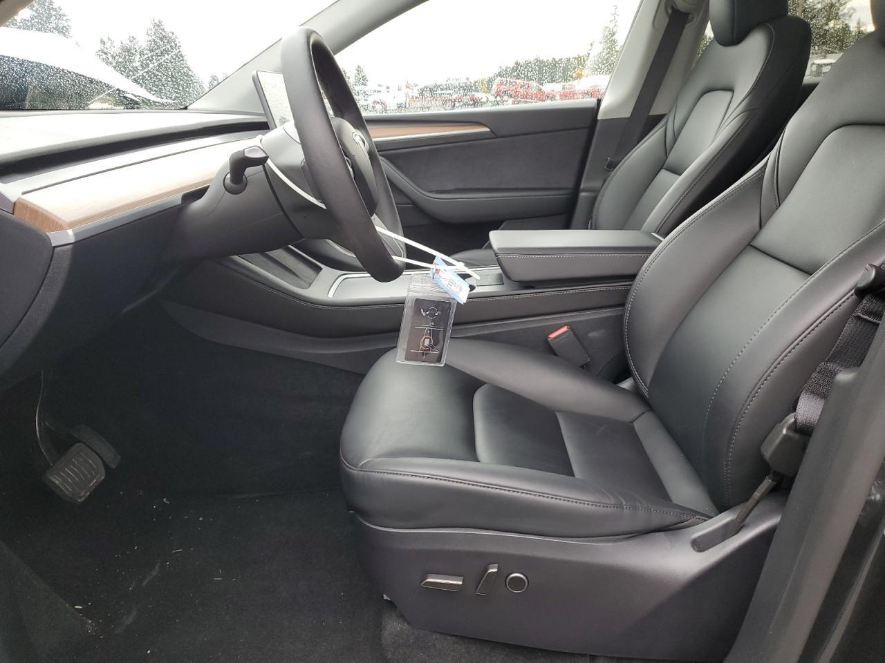 2025 TESLA MODEL Y