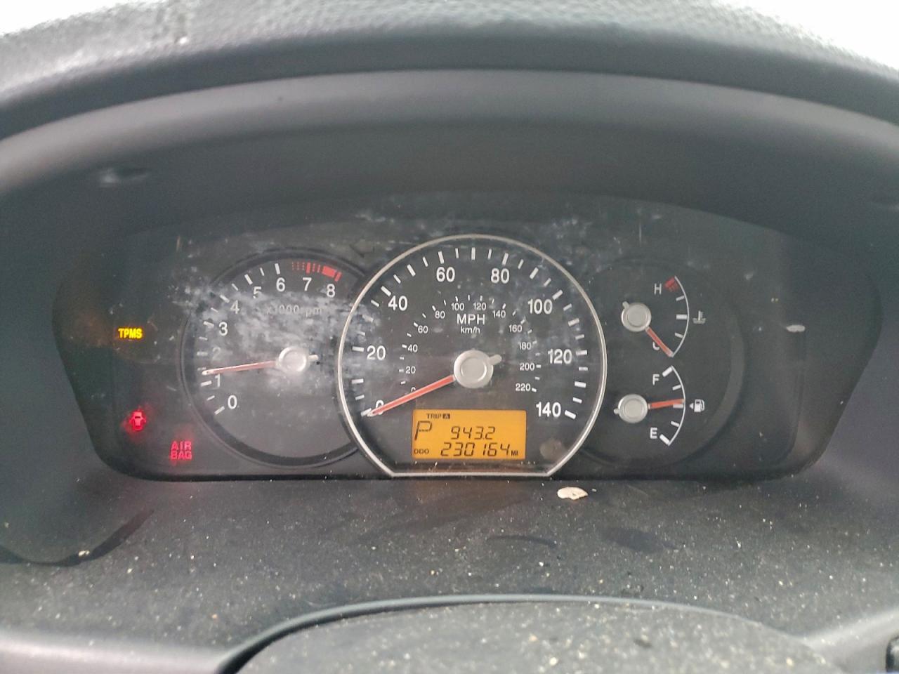 2008 KIA RONDO