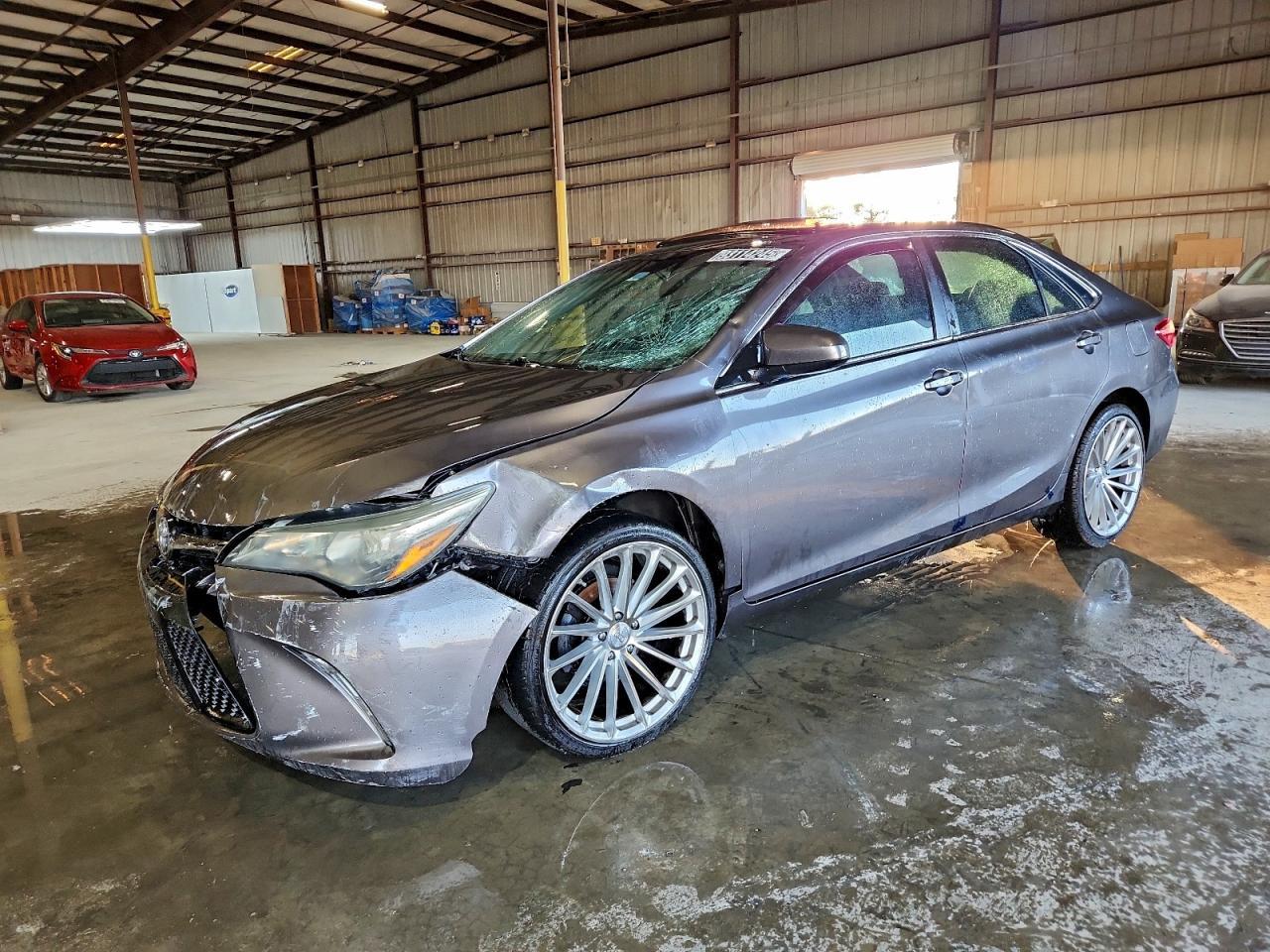 2015 TOYOTA CAMRY