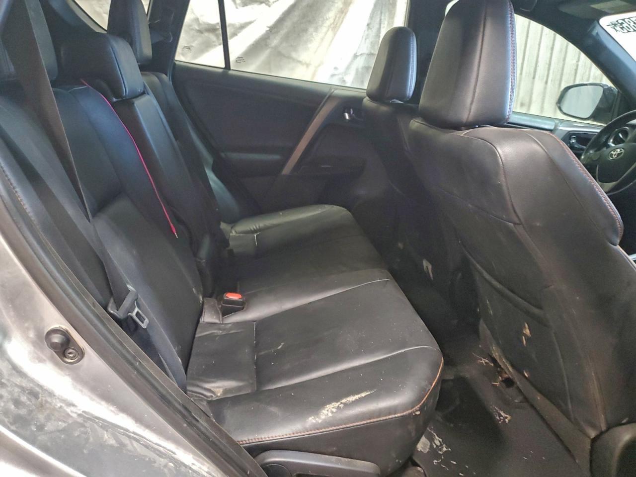 2016 TOYOTA RAV4