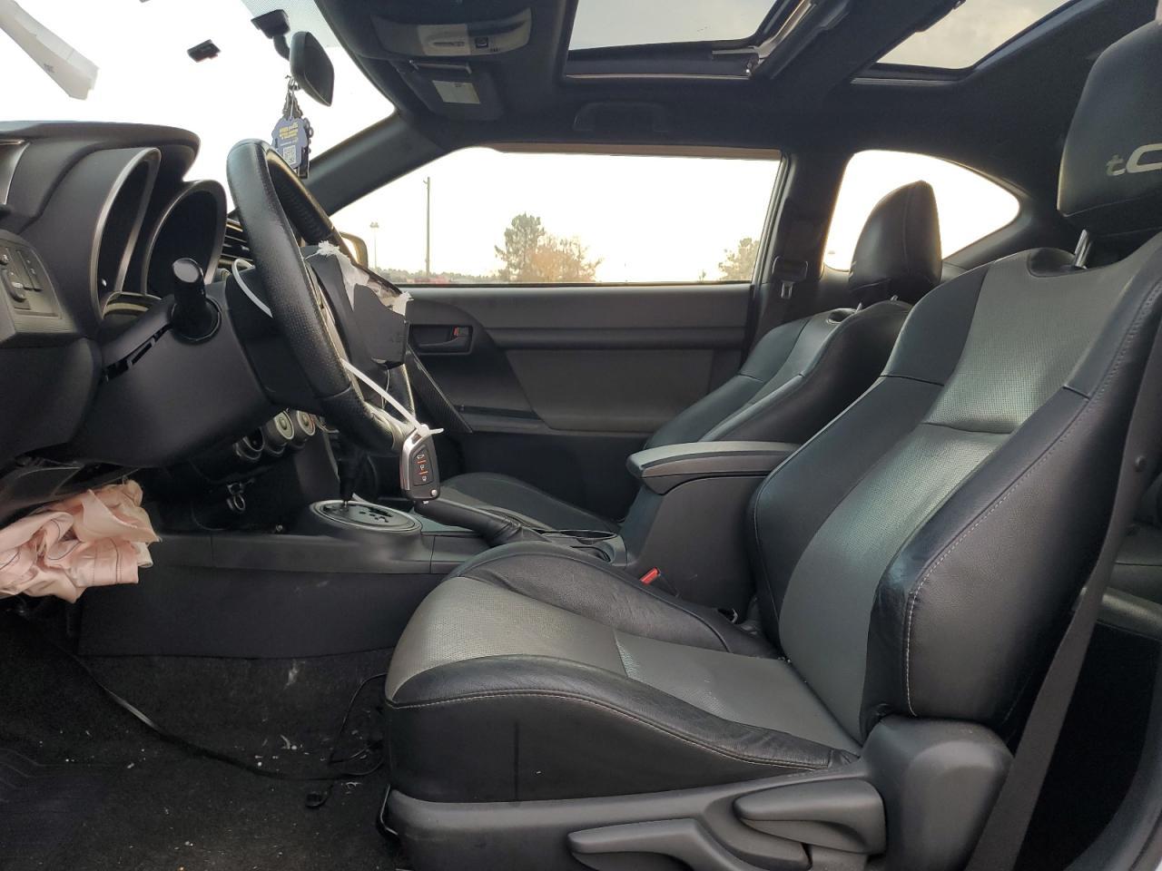2013 TOYOTA SCION