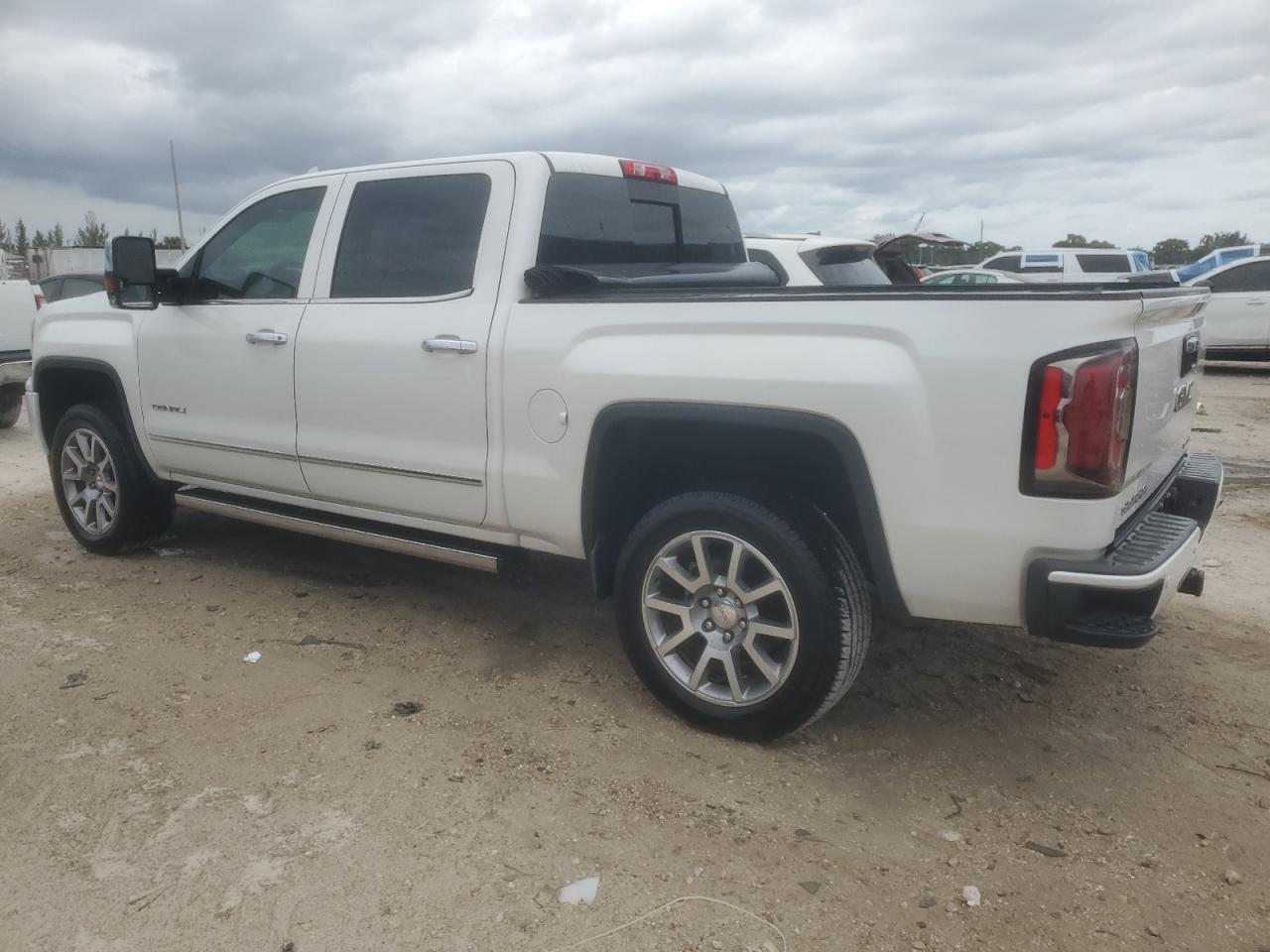 2016 GMC Sierra
