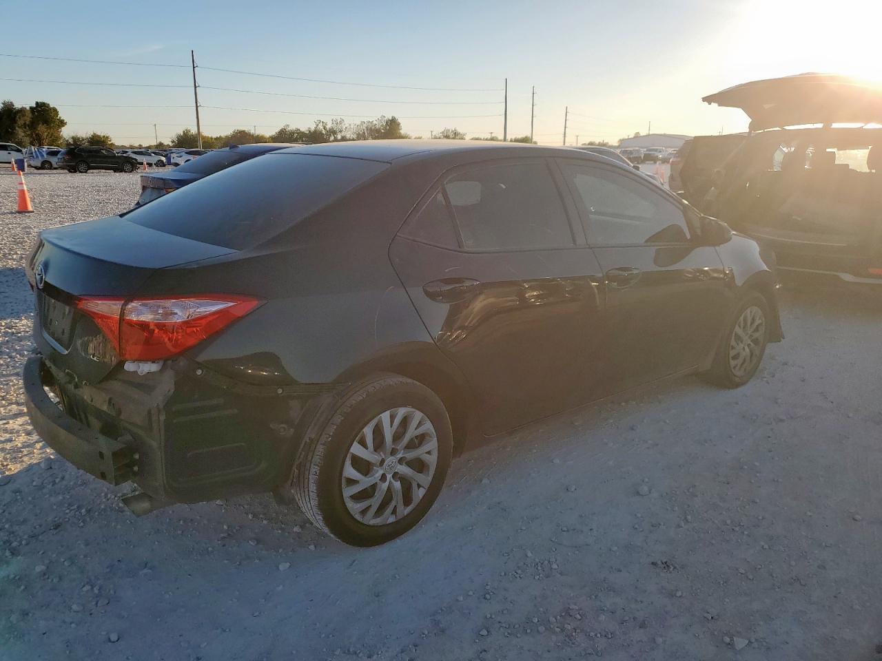 2018 TOYOTA COROLLA