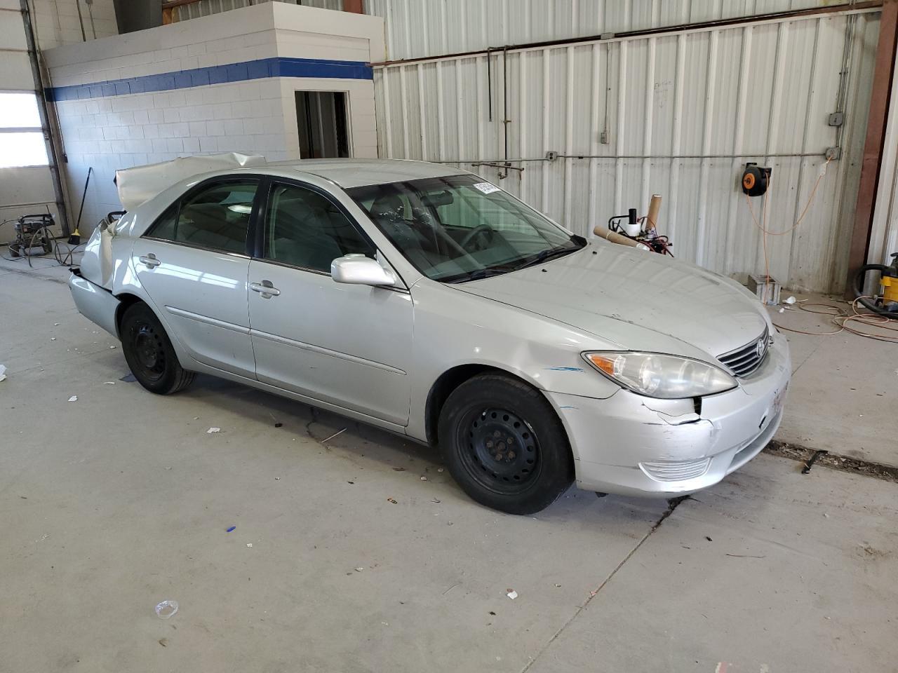 2005 TOYOTA CAMRY