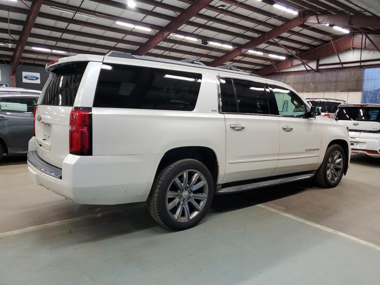 2015 CHEVROLET Suburban