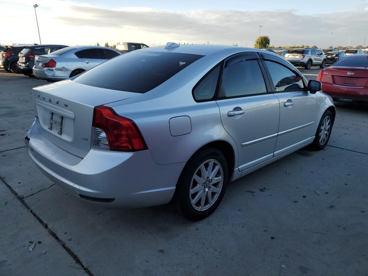 2009 VOLVO S40