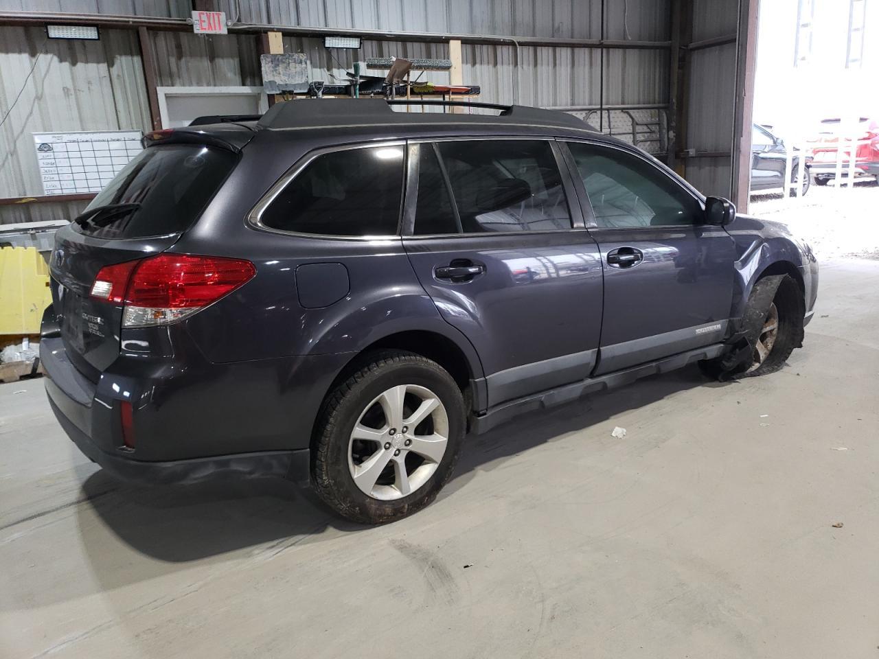 2010 SUBARU Outback