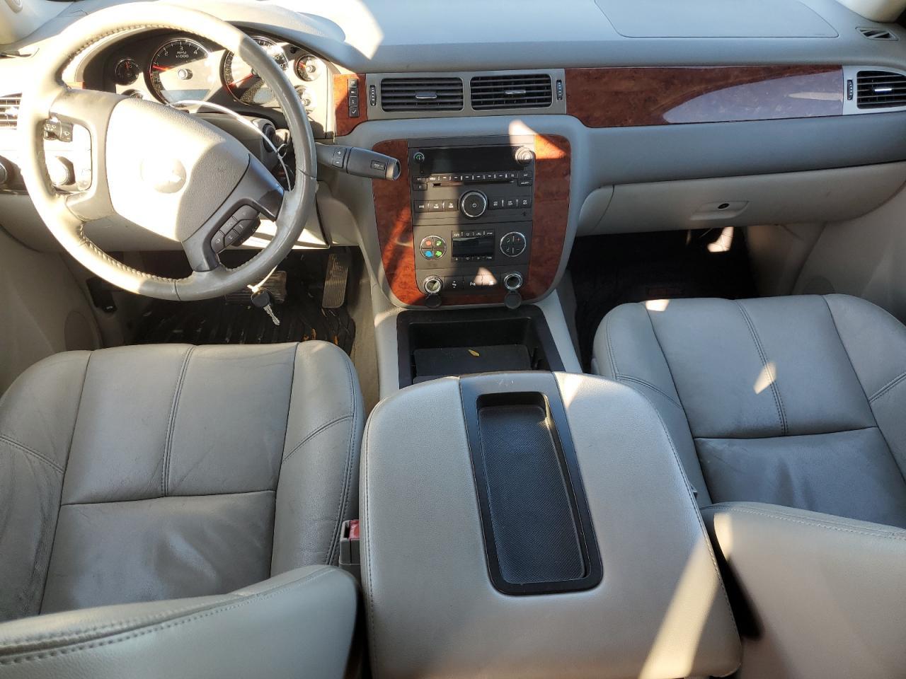 2010 CHEVROLET Tahoe