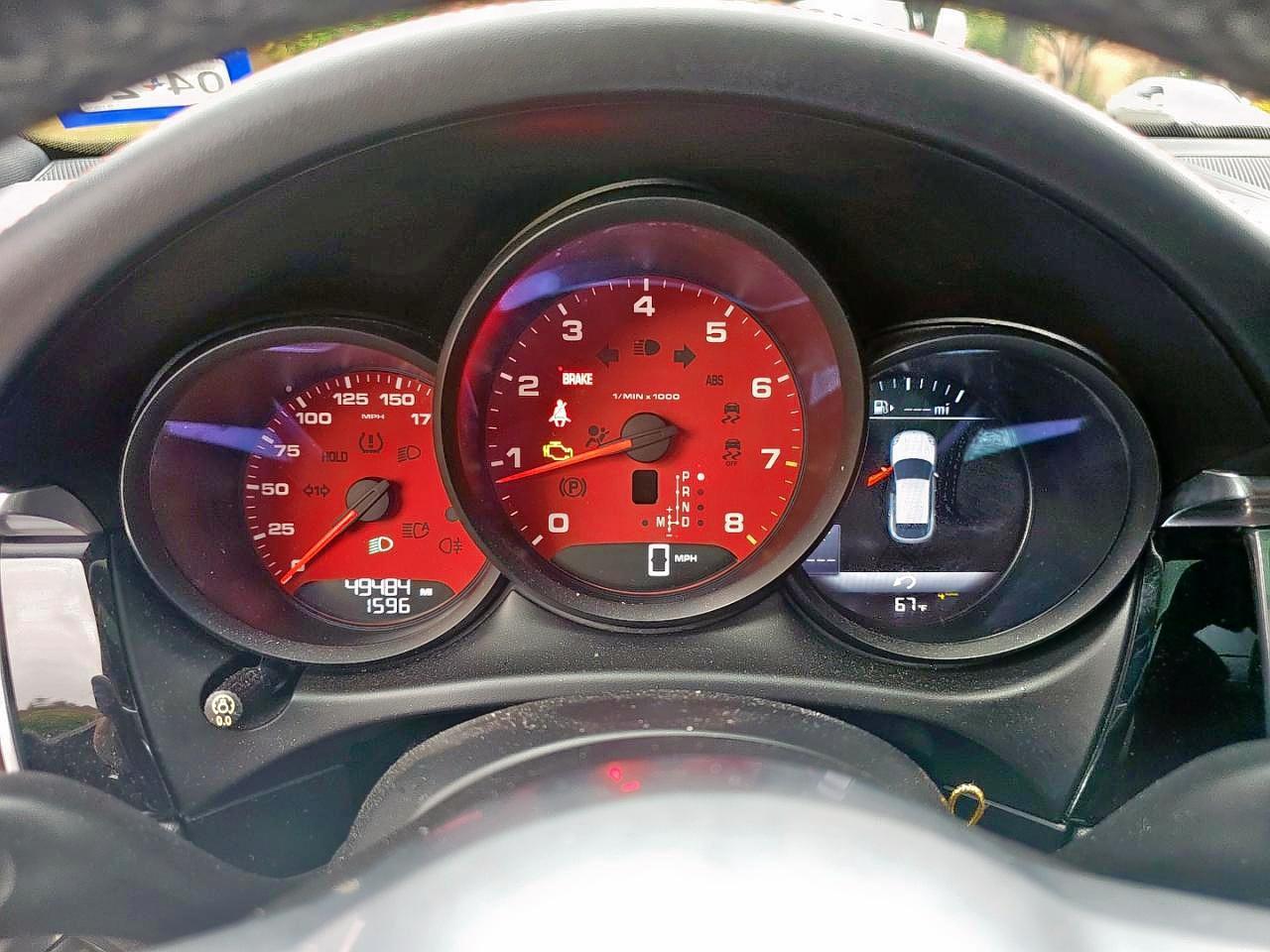 2018 PORSCHE Macan